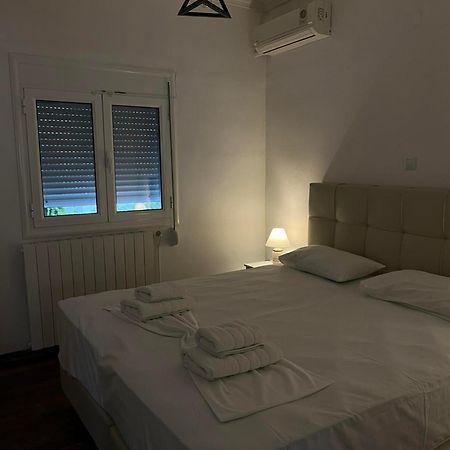 Utopia Kavos Bagian luar foto