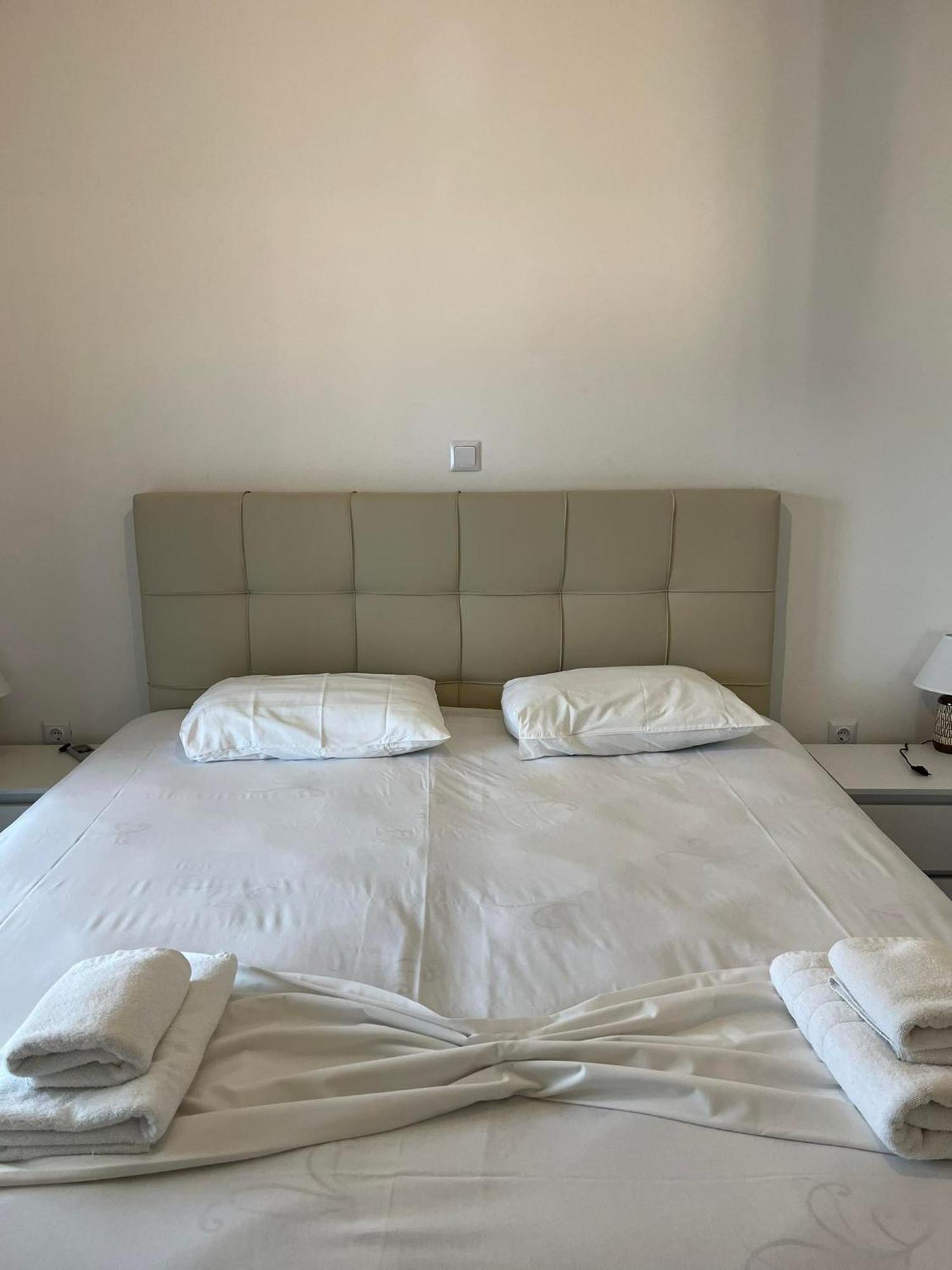Utopia Kavos Bagian luar foto