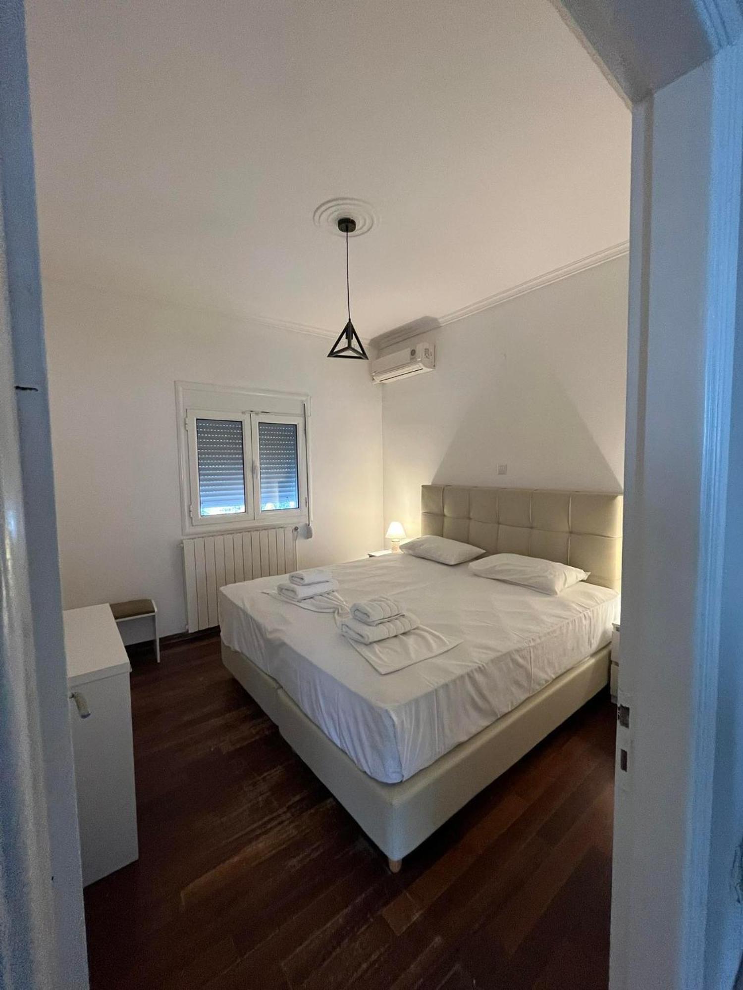 Utopia Kavos Bagian luar foto