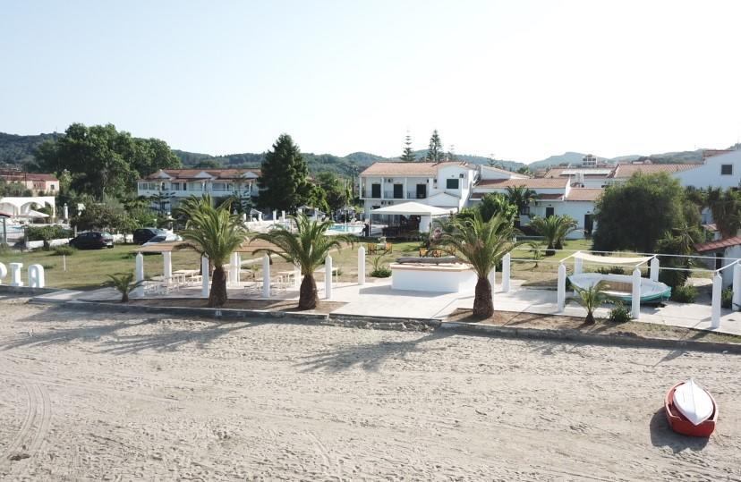 Utopia Kavos Bagian luar foto