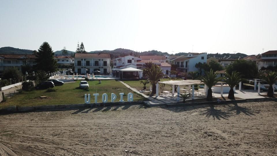 Utopia Kavos Bagian luar foto